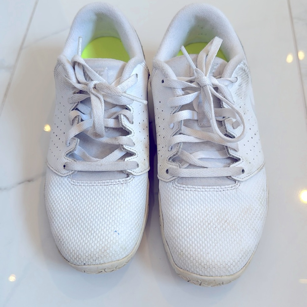 Nike girls cheer shoes size 3y